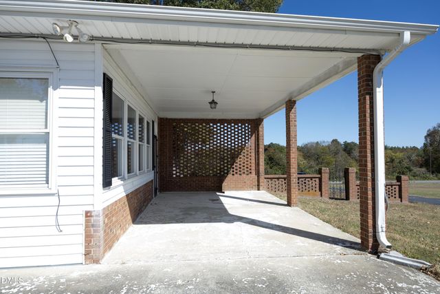 1067 Mccray Road, Burlington, NC 27217