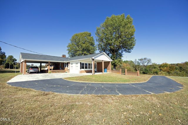 1067 Mccray Road, Burlington, NC 27217