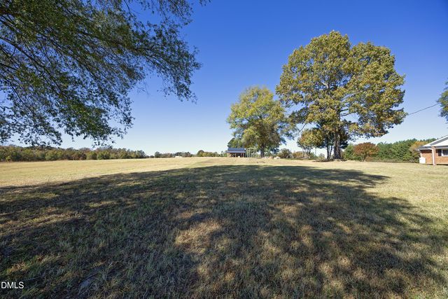 1067 Mccray Road, Burlington, NC 27217