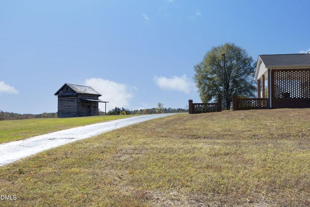 1067 Mccray Road, Burlington, NC 27217