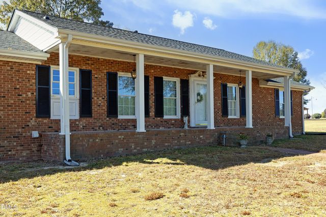 1067 Mccray Road, Burlington, NC 27217