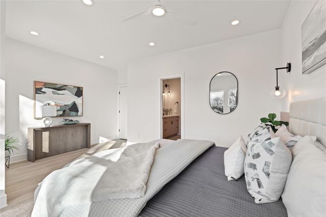 8019 Grandview Street, Houston, TX 77051