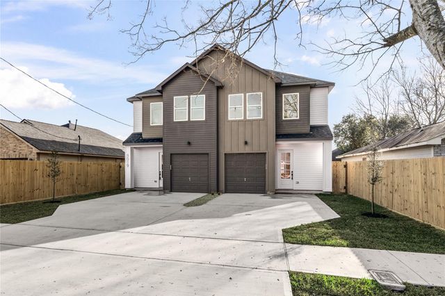 8019 Grandview Street, Houston, TX 77051