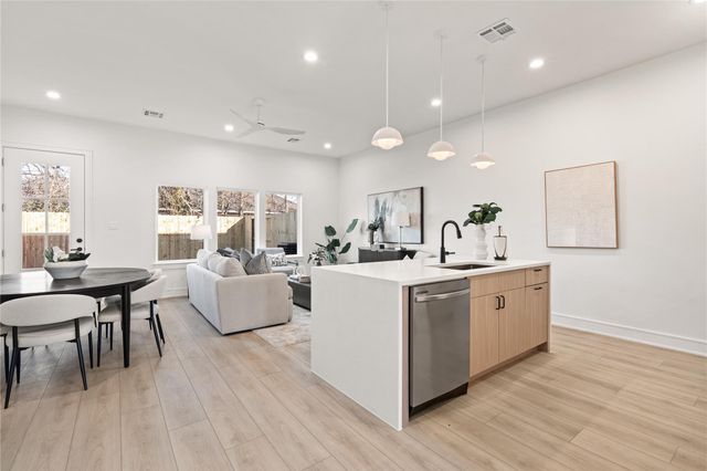 8019 Grandview Street, Houston, TX 77051