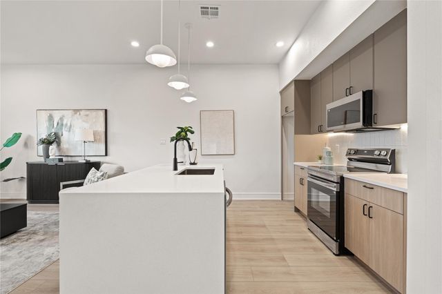 8019 Grandview Street, Houston, TX 77051