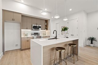 8019 Grandview Street, Houston, TX 77051