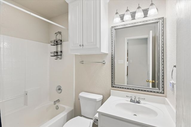 2736 Ensenada Lane, Fort Worth, TX 76108