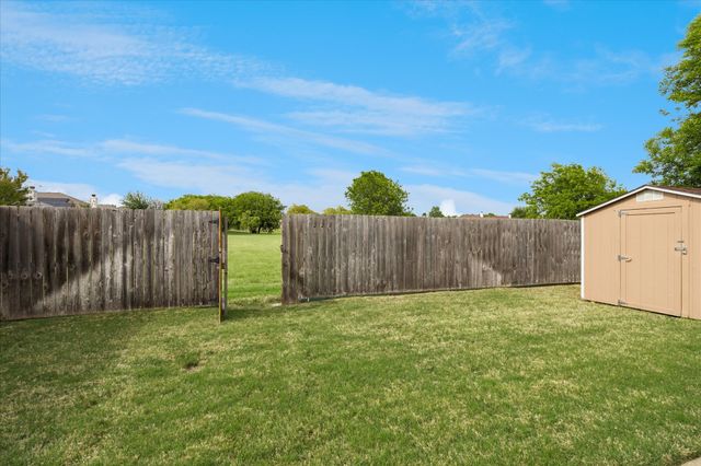 2736 Ensenada Lane, Fort Worth, TX 76108