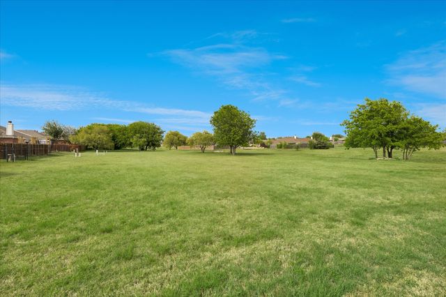 2736 Ensenada Lane, Fort Worth, TX 76108