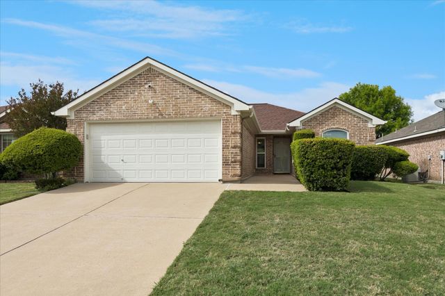 2736 Ensenada Lane, Fort Worth, TX 76108