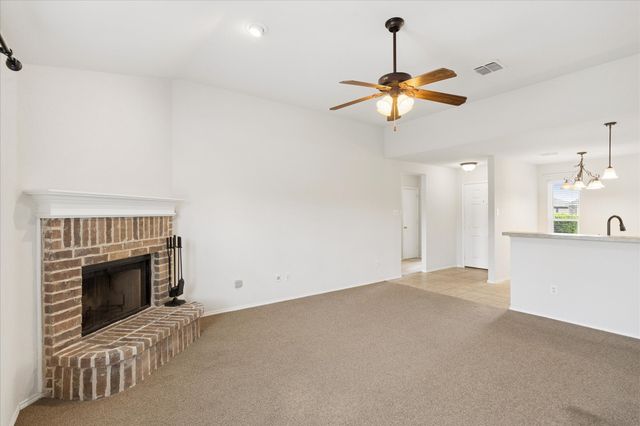 2736 Ensenada Lane, Fort Worth, TX 76108