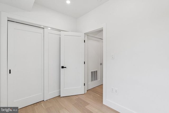 636 EDGEWOOD ST NE #B, Washington, DC 20017