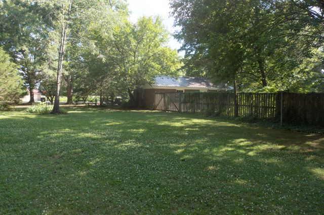 23 Woods Edge Rd, Winchester, TN 37398