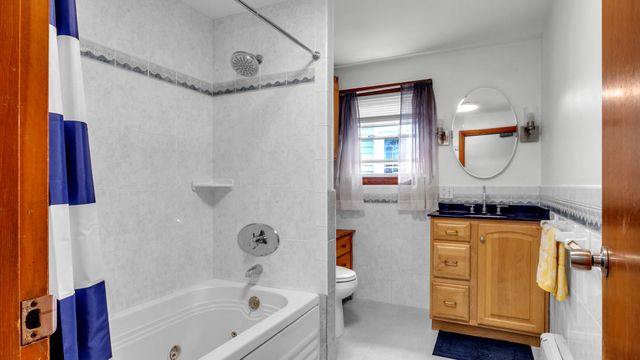 12 Clifford St, Boston, MA 02136