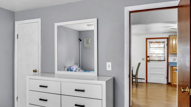 12 Clifford St, Boston, MA 02136