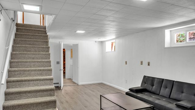 12 Clifford St, Boston, MA 02136