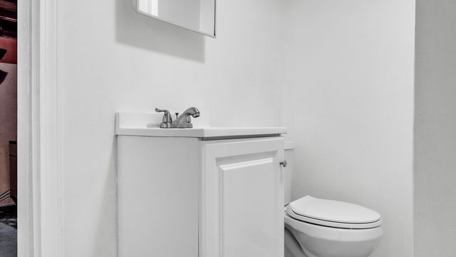 12 Clifford St, Boston, MA 02136