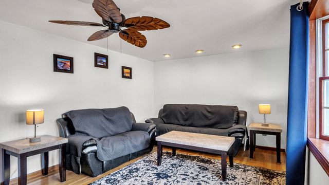 12 Clifford St, Boston, MA 02136