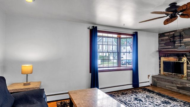 12 Clifford St, Boston, MA 02136