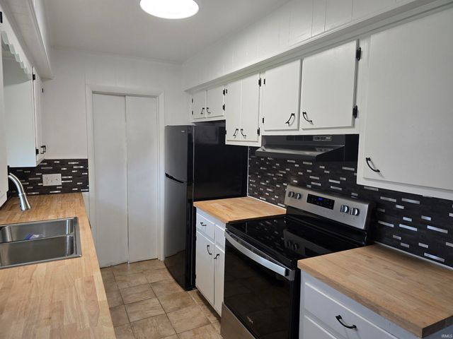 2716 Bellevue Drive, Fort Wayne, IN 46825