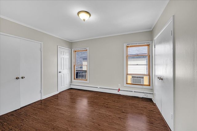 17 S 4th Avenue A, St. Charles, IL 60174