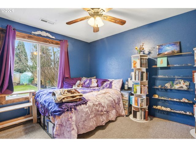 364 Ne 9TH Ave, Canby, OR 97013