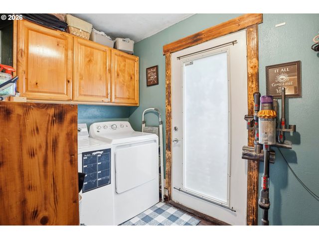 364 Ne 9TH Ave, Canby, OR 97013