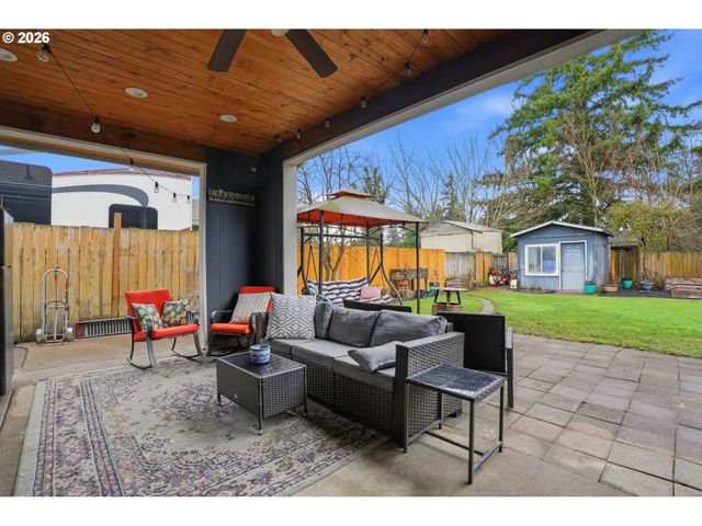 364 Ne 9TH Ave, Canby, OR 97013