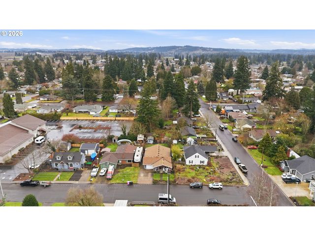 364 Ne 9TH Ave, Canby, OR 97013