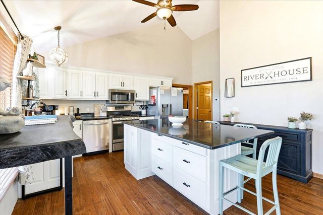 N10086 County Road G, Necedah, WI 54646