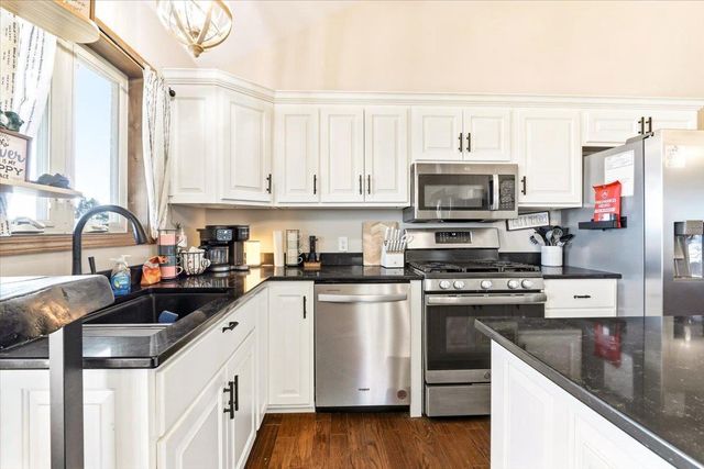 N10086 County Road G, Necedah, WI 54646