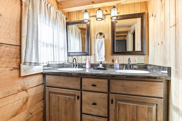 N10086 County Road G, Necedah, WI 54646