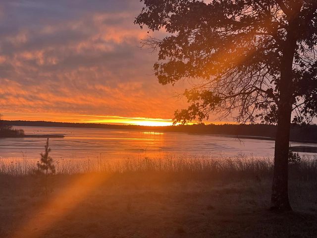 N10086 County Road G, Necedah, WI 54646