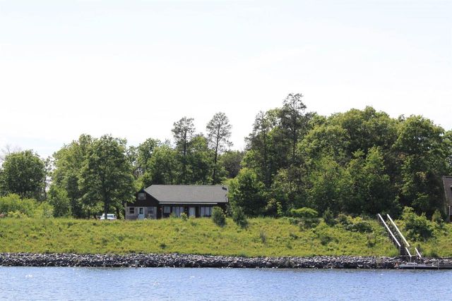 N10086 County Road G, Necedah, WI 54646