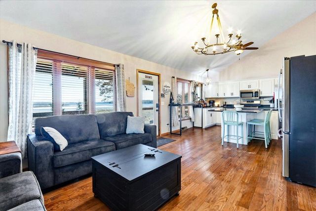 N10086 County Road G, Necedah, WI 54646