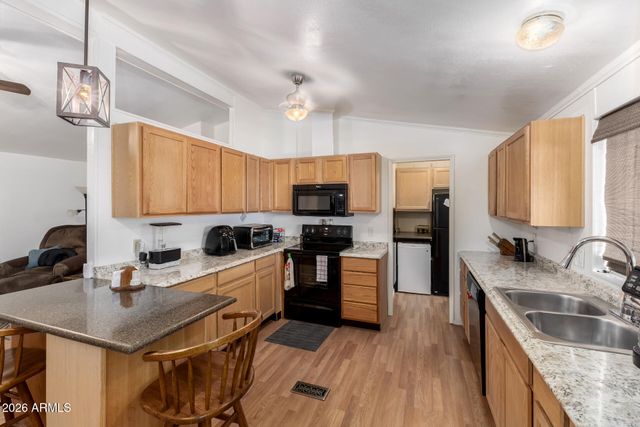 6960 W Peoria Avenue 7, Peoria, AZ 85345