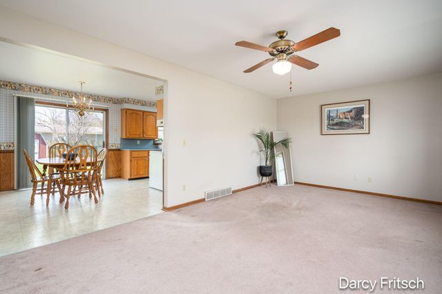 7117 Sunset Avenue, Jenison, MI 49428