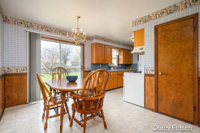 7117 Sunset Avenue, Jenison, MI 49428