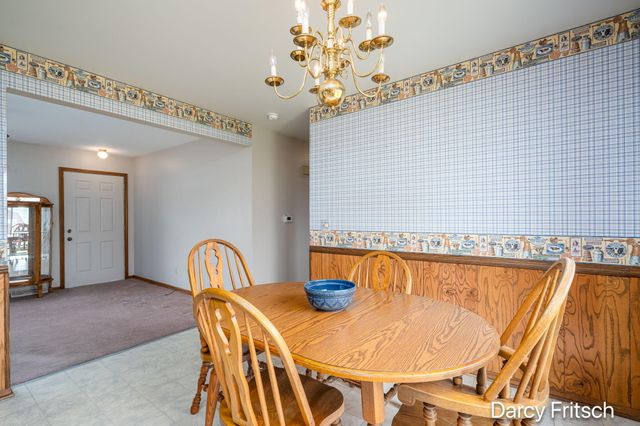7117 Sunset Avenue, Jenison, MI 49428