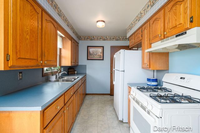 7117 Sunset Avenue, Jenison, MI 49428