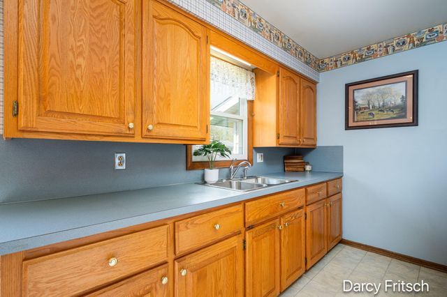 7117 Sunset Avenue, Jenison, MI 49428