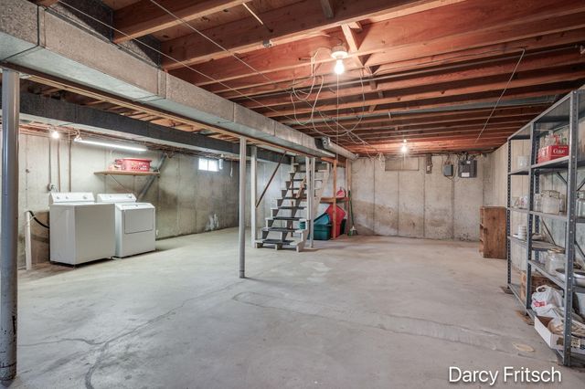 7117 Sunset Avenue, Jenison, MI 49428