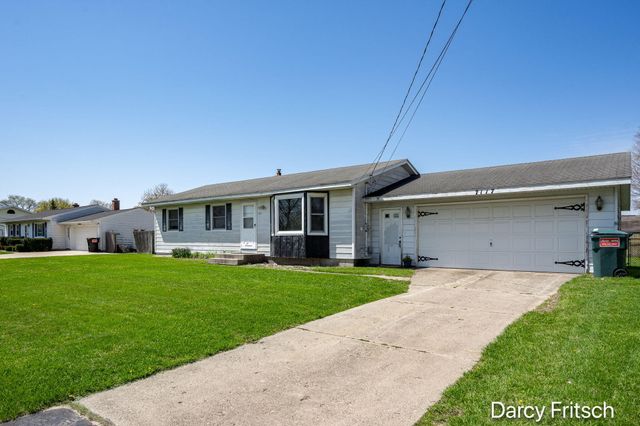 7117 Sunset Avenue, Jenison, MI 49428