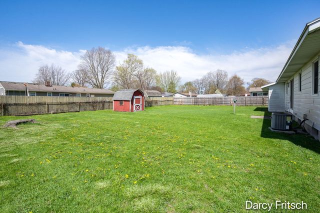 7117 Sunset Avenue, Jenison, MI 49428