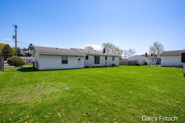 7117 Sunset Avenue, Jenison, MI 49428