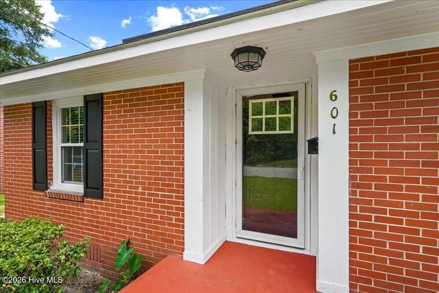 601 E 8th Street, Washington, NC 27889