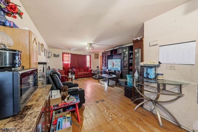 553 Fulton St, Elizabeth City, NJ 07206