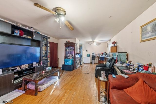 553 Fulton St, Elizabeth City, NJ 07206