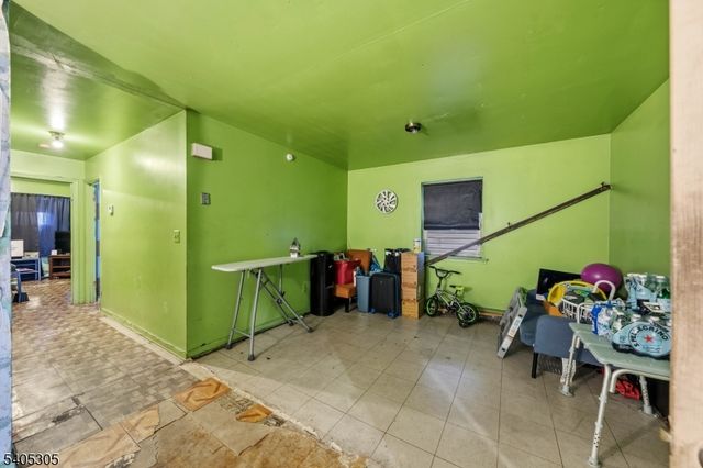 553 Fulton St, Elizabeth City, NJ 07206