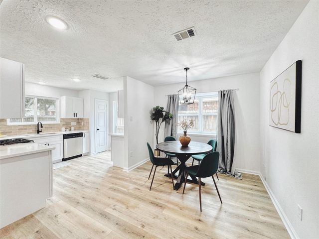 2527 Orion Drive, League City, TX 77573